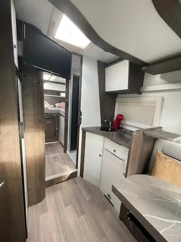 Autocaravana La Brujula Blanes 0*,